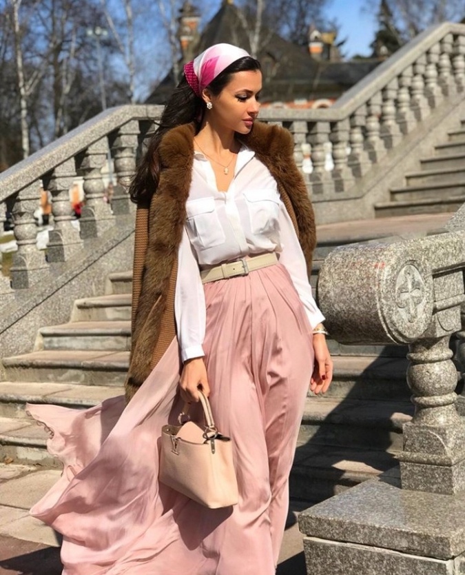 Want To Always Look Put-Together? Here's How Fashionista Alena Alena Does It!