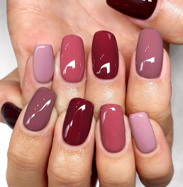 Stunning Mauve Nails For A Flawless Look