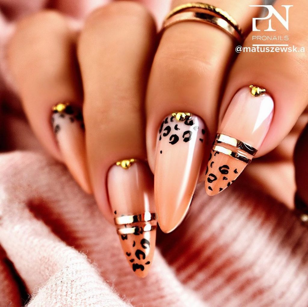 Cute Nude Nail Designs That Pair Well With All Outfits