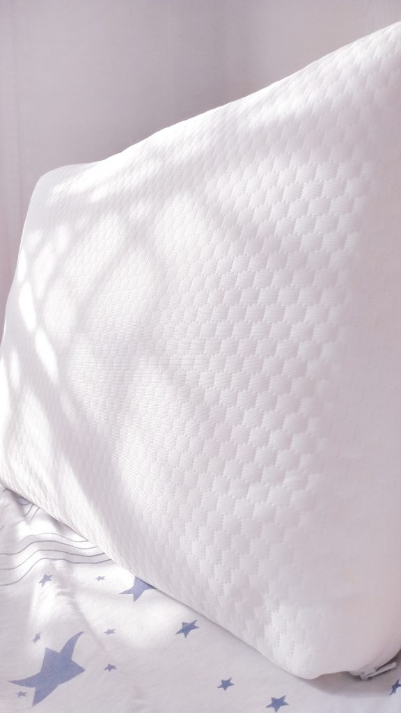 Do You Need A Pillow For A Good Night's Sleep? Here's My Verdict!