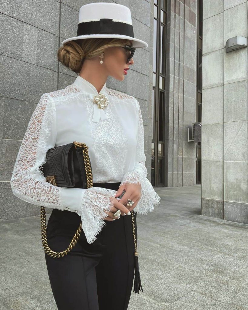 How To Hold & Carry A Clutch Bag Like An Elegant Lady