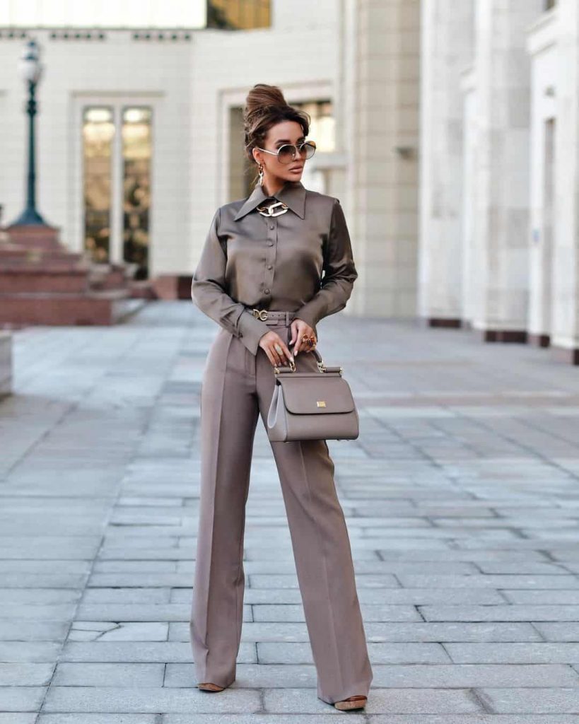 How To Wear A Statement Belt & Accessorize Your Outfit