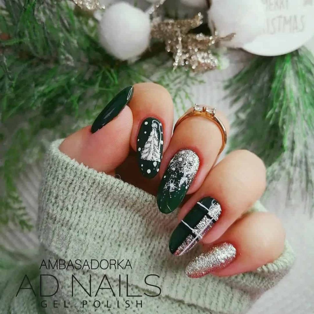 Stunning Green Christmas Nails You Want To Try