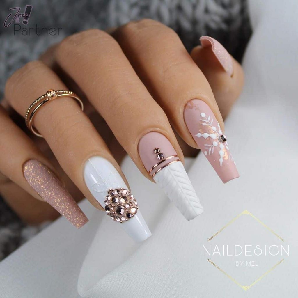 Chic Nude Coffin Nails That Are Holiday & Date-Perfect!