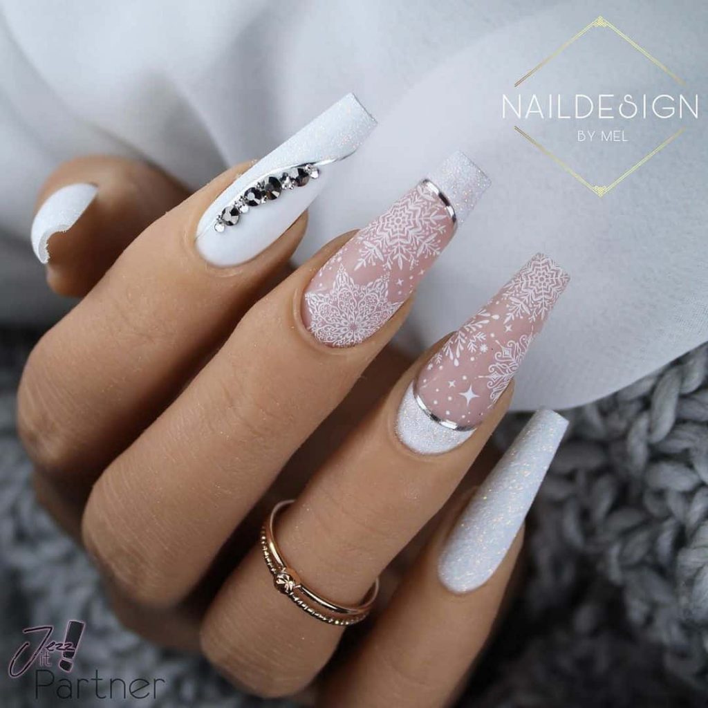 Chic Nude Coffin Nails That Are Holiday & Date-Perfect!