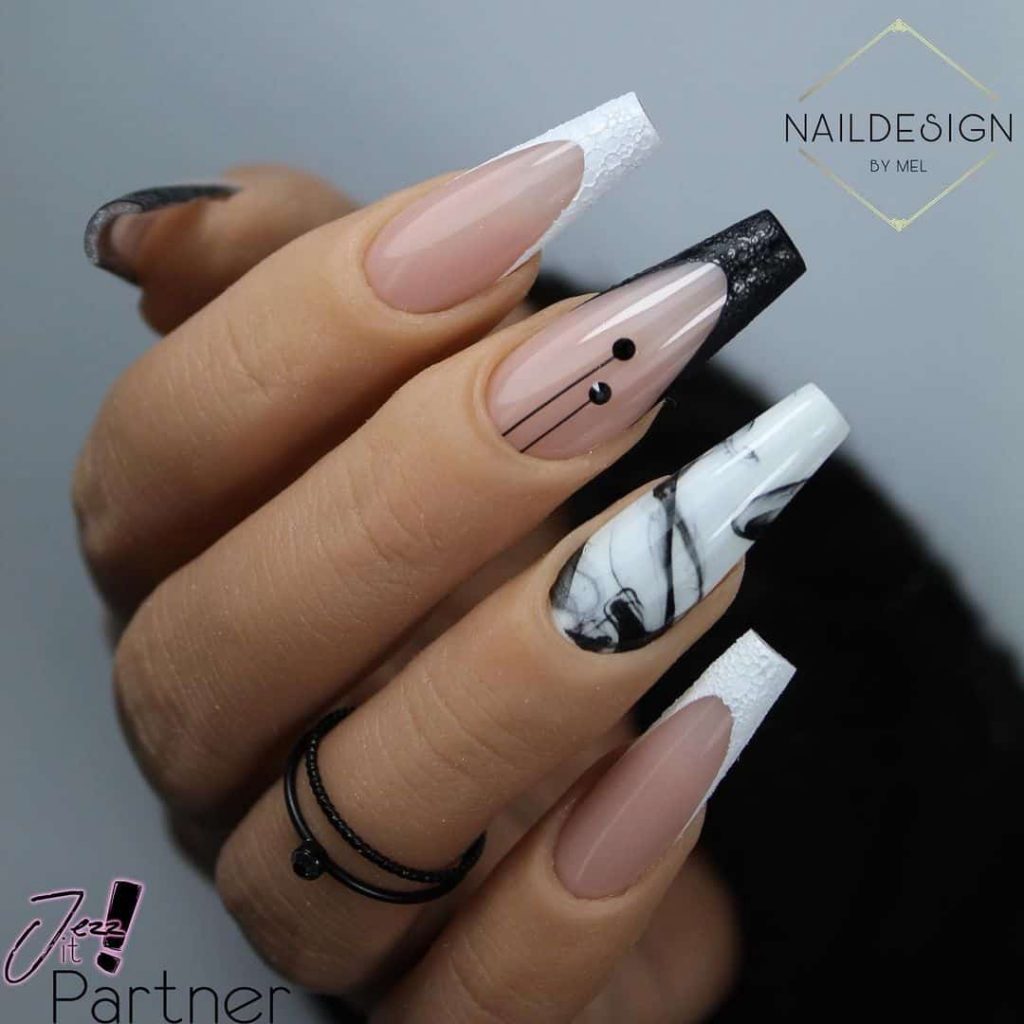 Chic Nude Coffin Nails That Are Holiday & Date-Perfect!