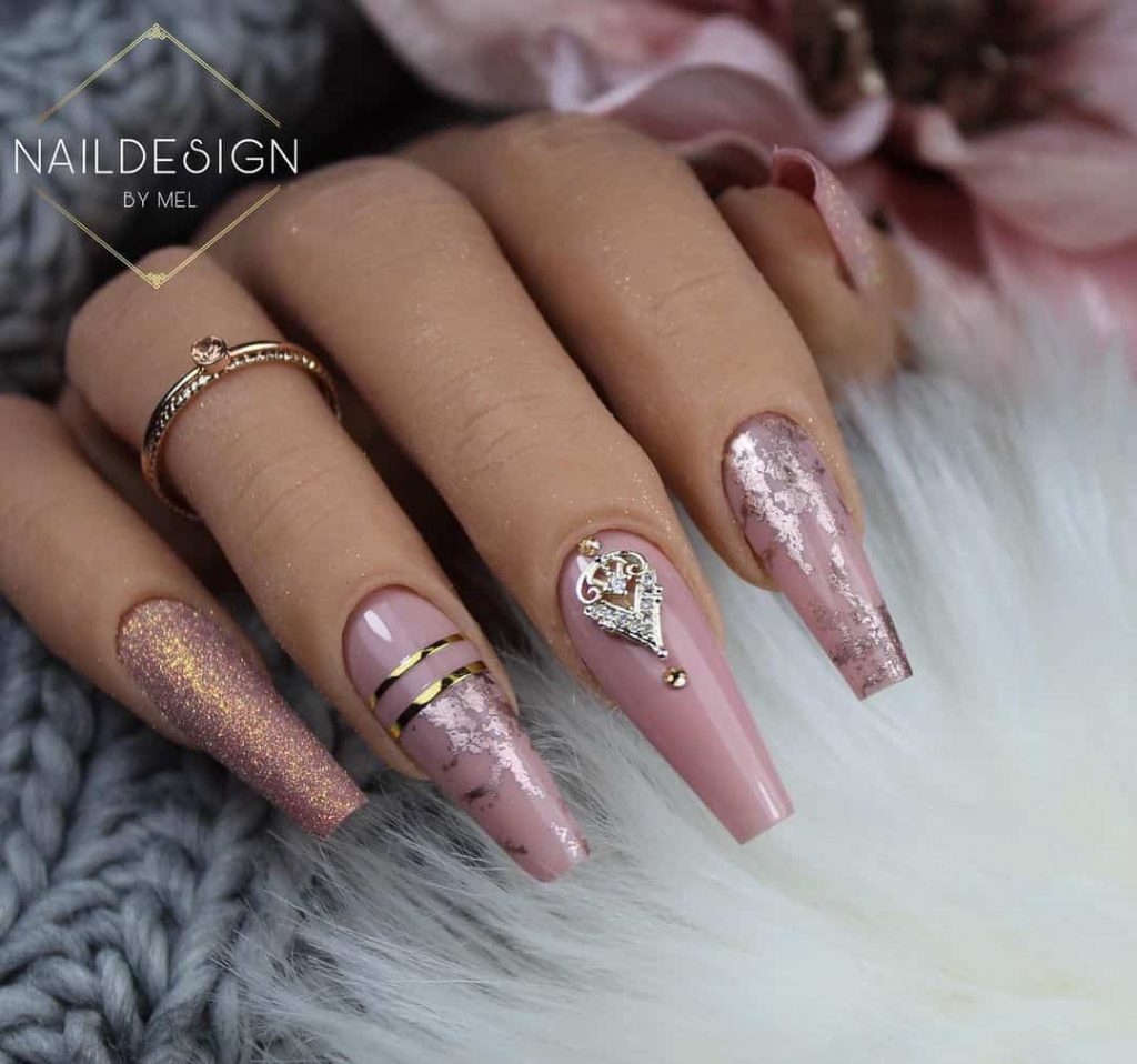 Chic Nude Coffin Nails That Are Holiday & Date-Perfect!