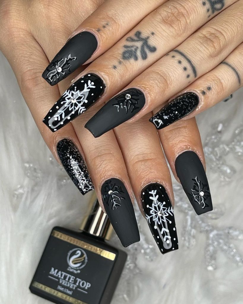 Black Christmas Nails That Scream Holiday Vibes