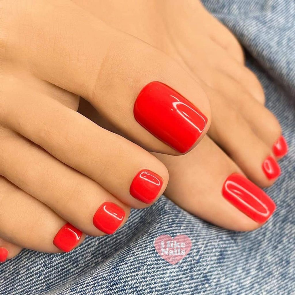 30+ Pretty Toe Nail Designs For Valentine's Day & Other Dates