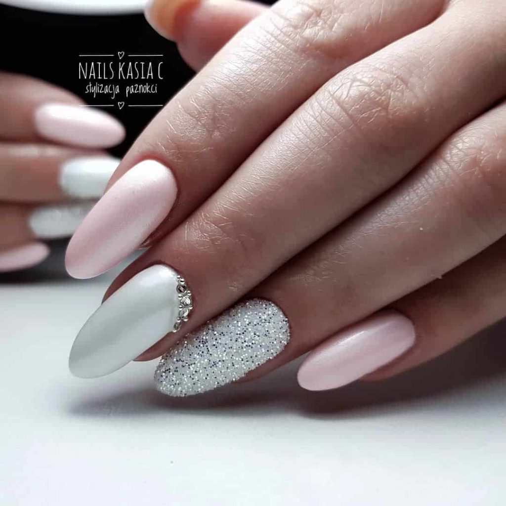 68 Pink Valentine's Day Nails That Are Chic & Date-Ready!