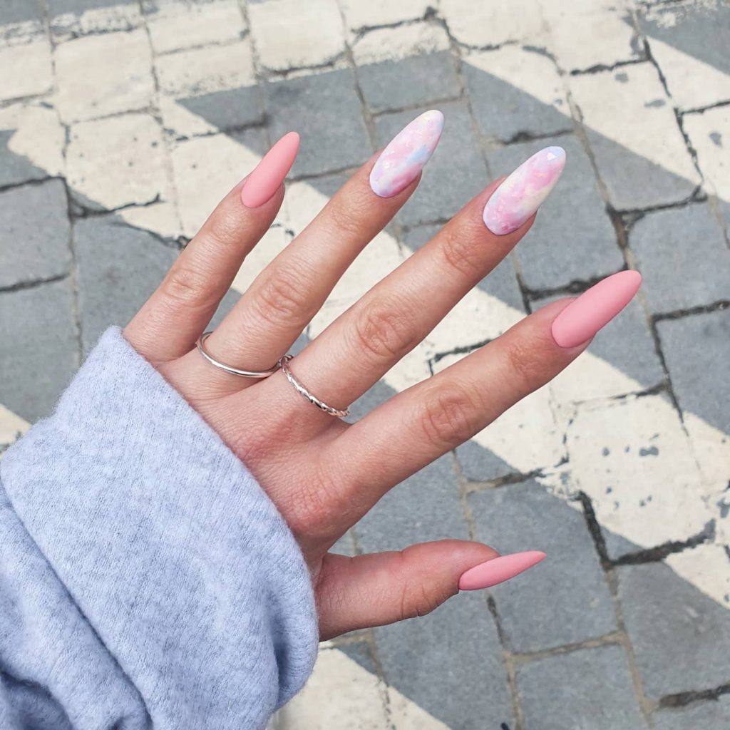 Cheerful Peach & Coral Nails To Brighten Your Spring & Summer Mani