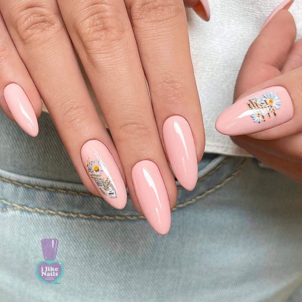 Cheerful Peach & Coral Nails To Brighten Your Spring & Summer Manicure