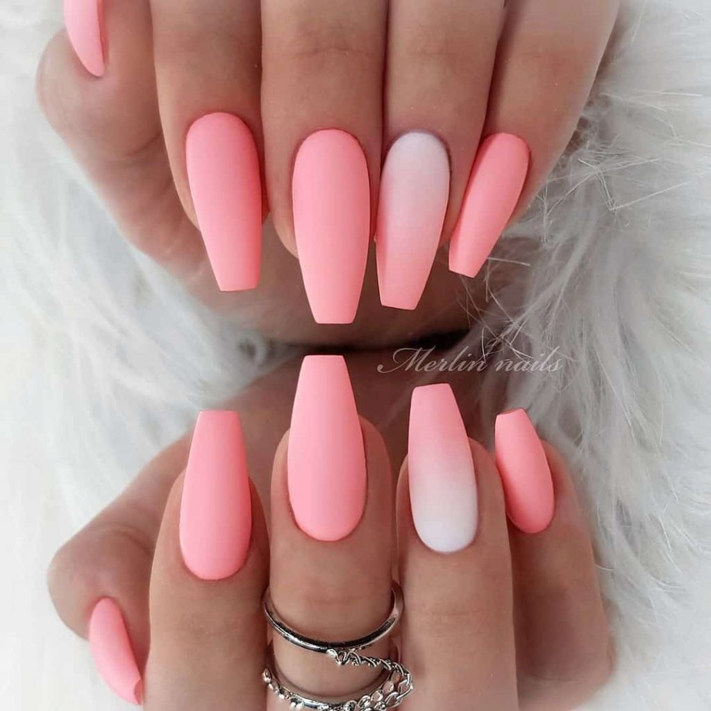 Cheerful Peach & Coral Nails To Brighten Your Spring & Summer Manicure