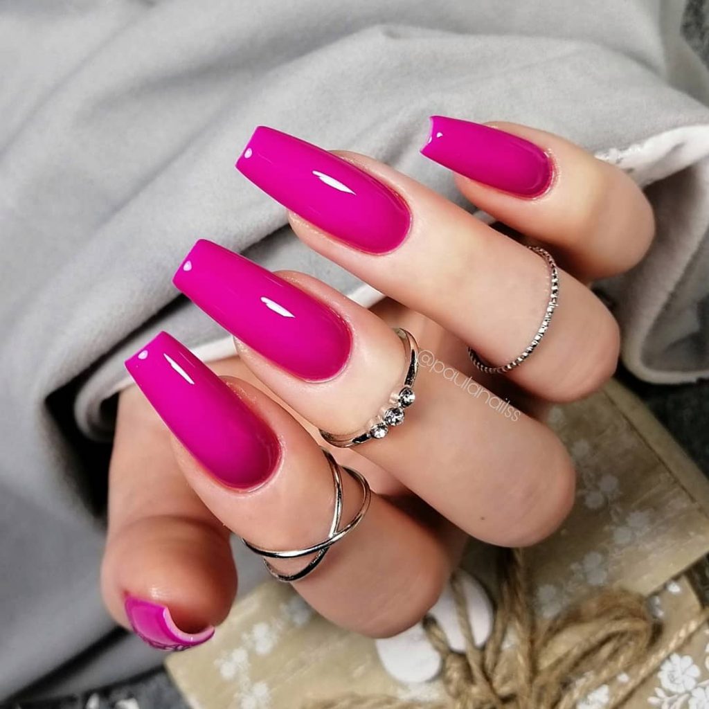 Pink Valentine's Day Nails That Are Chic & Date-Ready!