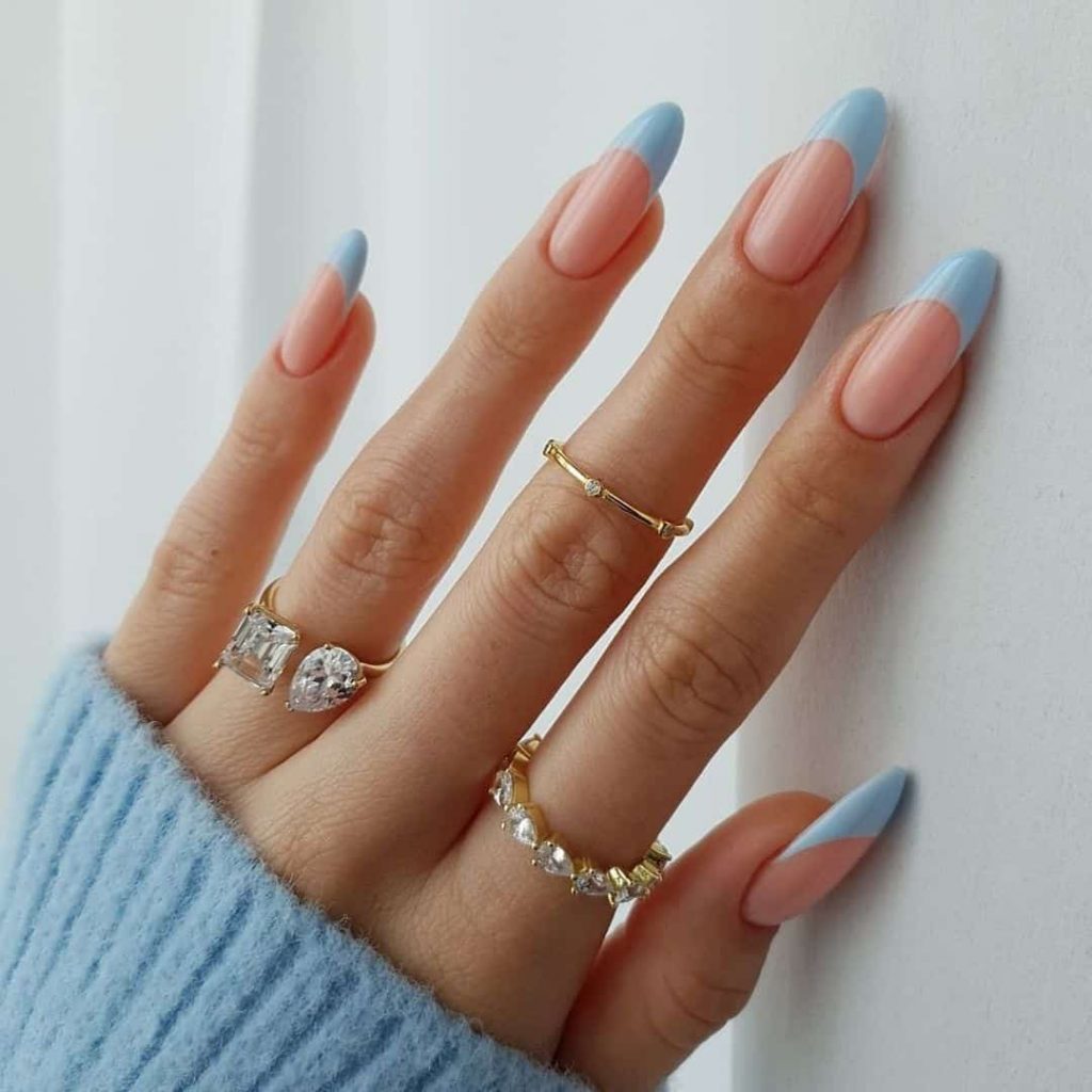 15 Blue Nail Ideas That Will Transport You Somewhere Tropical